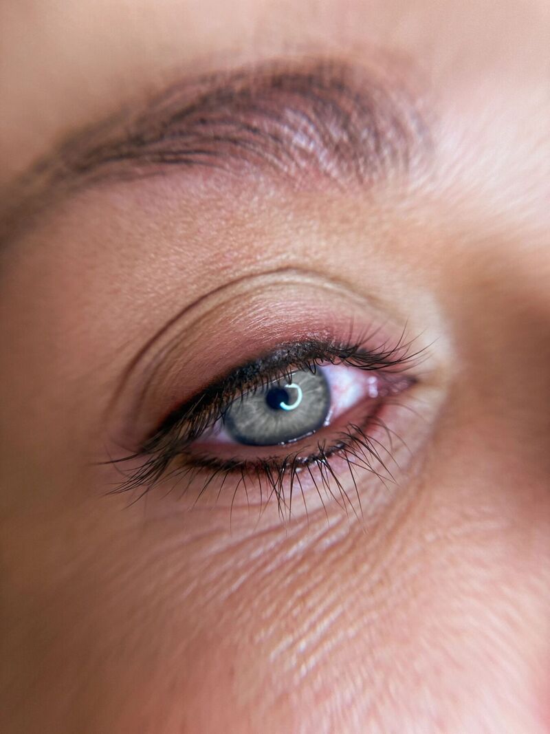 Eyeliner, healed